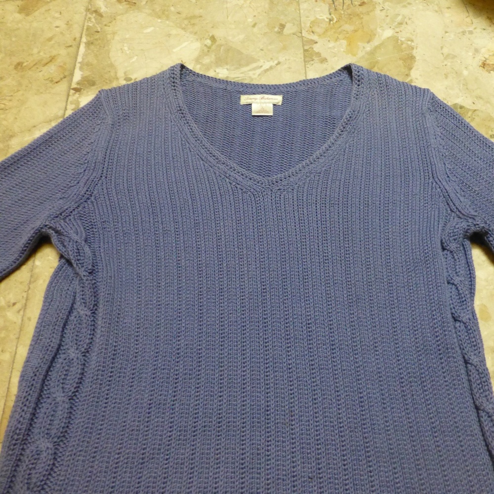 TOMMY BAHAMA WOMANS SKY BLUE CASUAL SWEATER